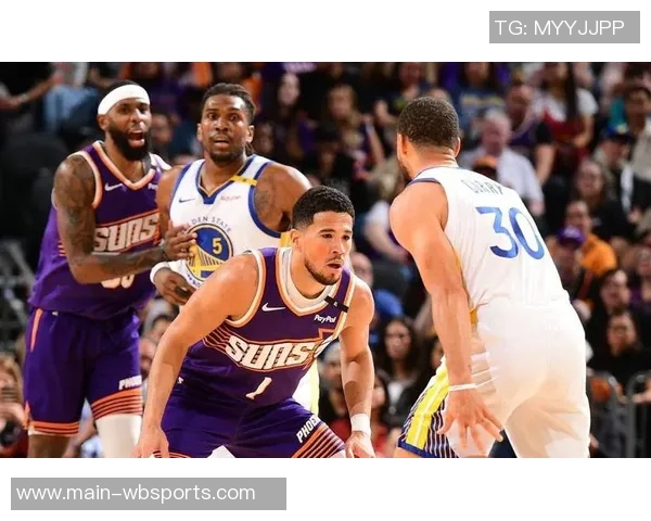 布克强调团队合作重要性力求避免单打独斗保持合理出手机会